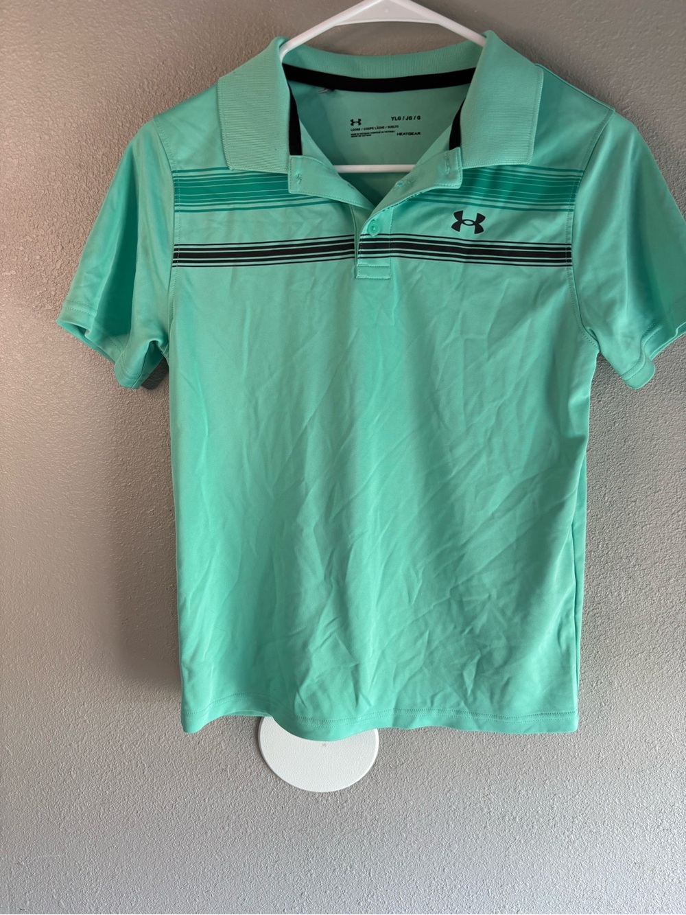 Under Armour Men’s Mint Green Polo with Black Stripe Detail